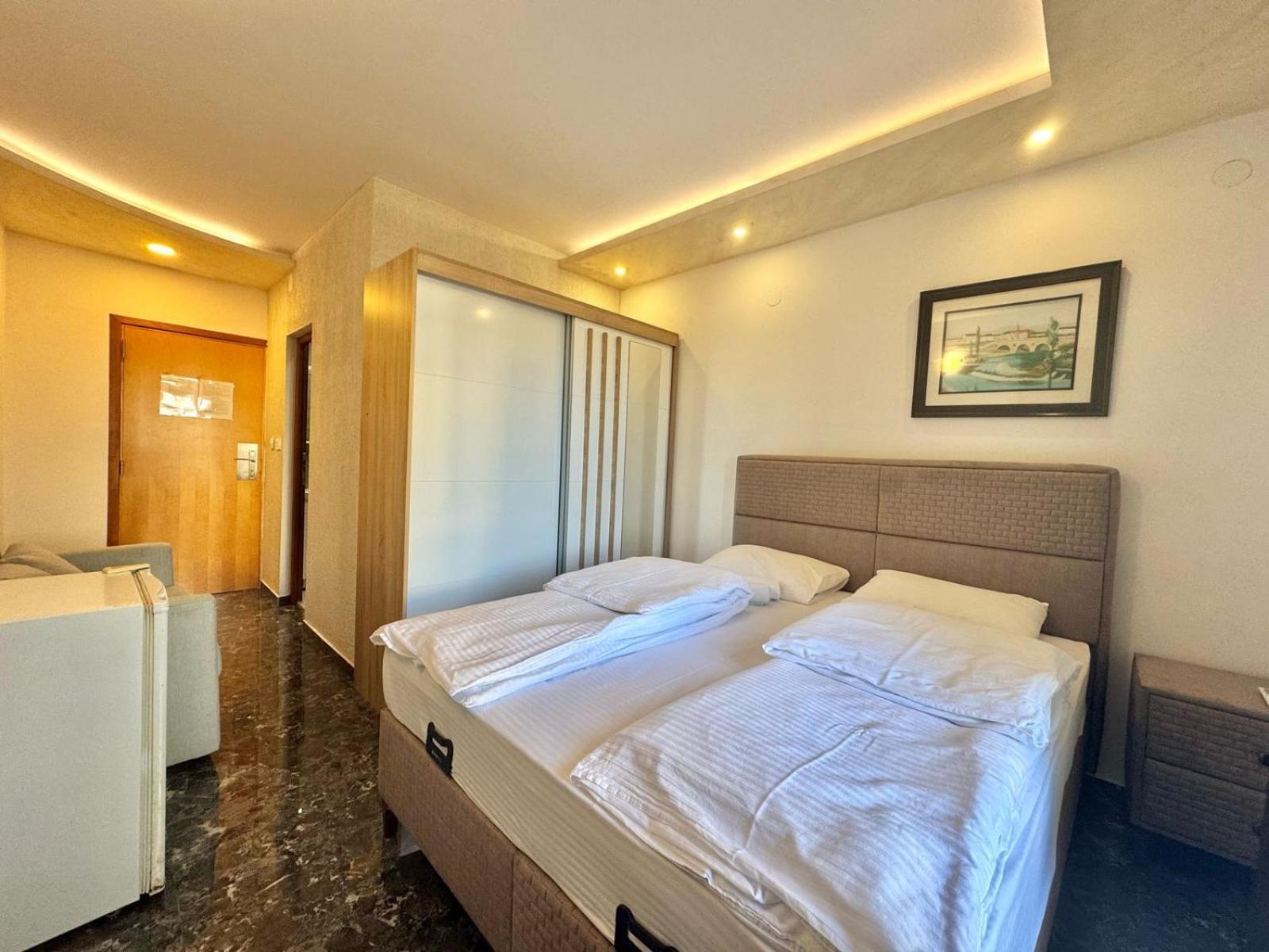 Beachfront Hotel Palma - Jaz Budva Exteriér fotografie